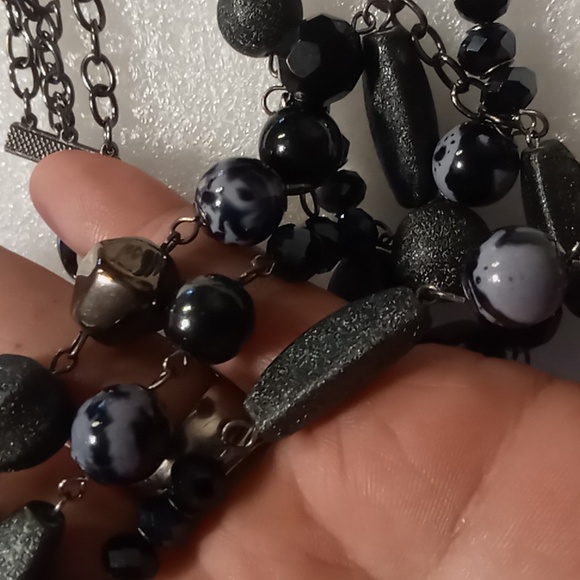 Multi layered multi faceted glass iradecent crystals cut beaded Necklace - Picture 3 of 7